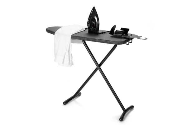 Ironing centre with dry iron in black / grey colour
